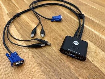 KVM switch - ATEN CS22U - 2 porty přepínač KVM VGA USB