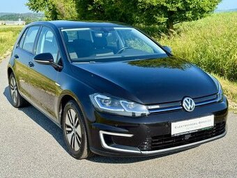 Volkswagen e-Golf, 36kWh, SoH 91%,CCS,NAVI, s DPH 349 000,-