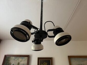 LUSTR a LAMPA