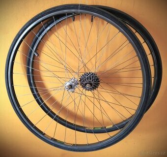 zapletená kola Mavic MA40, náboje Shimano 600