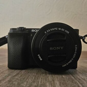Sony A6000 + Sony 16-50 mm f/3,5-5,6 OSS