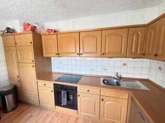 Kuchyně do L-ka dub masiv se spotřebiči,5324