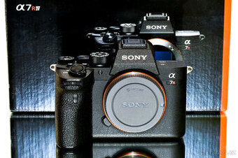 Sony A7RIV 12 tis expozic TOP STAV