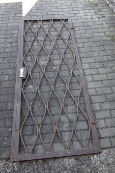 Bezpečnostní mříž na dveře