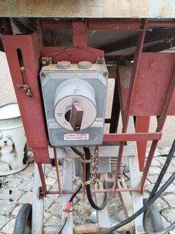 Cirkularka s kolibkou