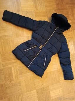 Dívčí zimní bunda 146