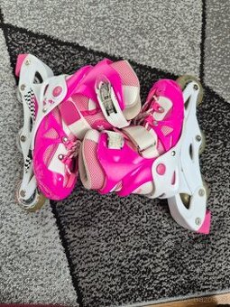 Dětské rostoucí kolečkové brusle X-roller 26-29