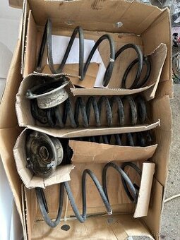 Bmw 130i pružiny e87