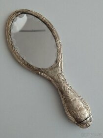 Stříbrné zrcatko