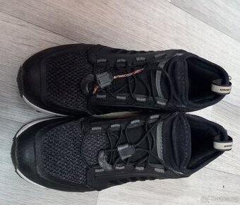 Cyklistické tretry na horské kolo ST500 Rockrider