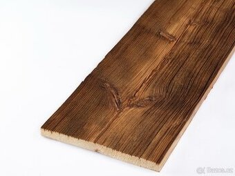 Kartáčovaná prkna sluncem opálená