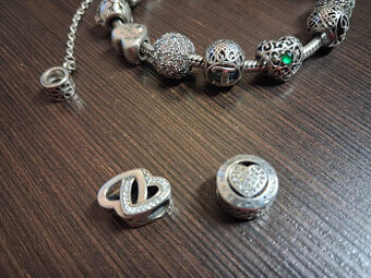 Korálek Pandora - ozdoba na náramek