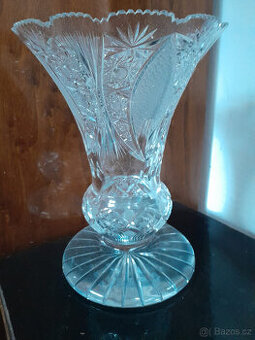broušená váza