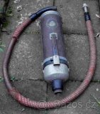 vysavač Electrolux, lustr dřevěný pětiramenný