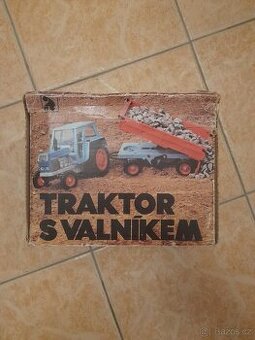 Krabice od traktora s valníkem