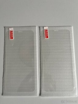 Dvě ochranná skla na iPhone XR