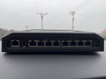 Ubiquiti TOUGHSwitch PoE PRO / 8-port Gigabit switch / 24V/4