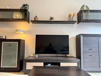 Krásná obývací stěna