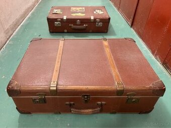 Staré cestovní kufry