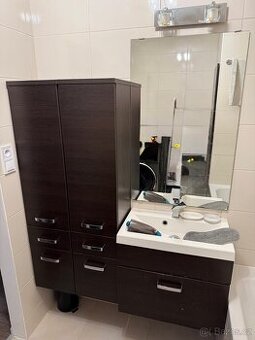 Koupelnové skříňky se zrcadlem