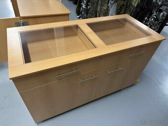 Prodám prodejní stůl ( vitrínu ) zakázkový