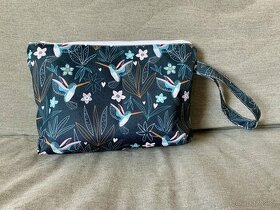 Taštička / organizér z kočárkoviny