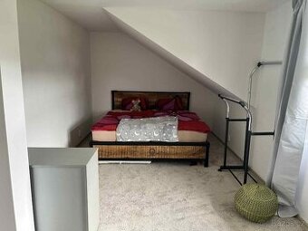 Postel s nebesy vč. Roštů a matrací