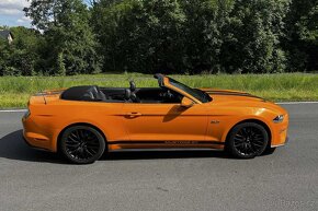 Ford Mustang GT 5.0 V8 cabrio – autopůjčovna