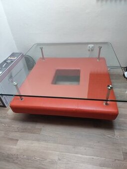 Velký konferenční stůl