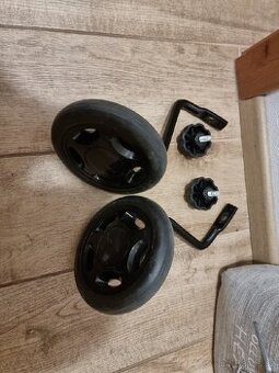 Balanční přídavná kolečka pro Specialized 16