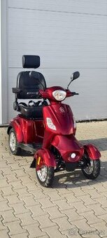 Elektrický vozík pro seniory.