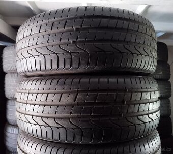 2 LETNÍ PIRELLI 235/45 R20 - PĚKNÉ