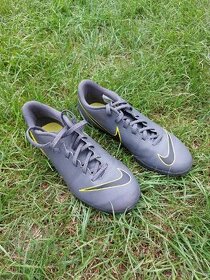 Dětské sportovní boty Nike 39