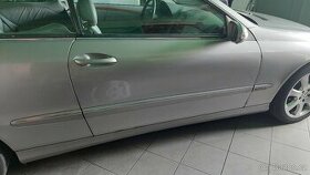 Mercedes CLK W209 pravé dvere