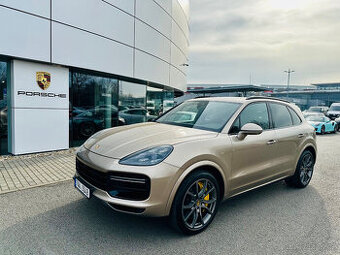 Prodám PORSCHE CAYENNE TURBO 2018 o výkonu 404 kW