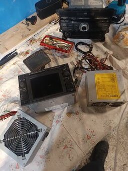 Autorádio/Navigace Mio MoovlPC zdroj/Sada radiolamp