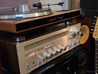 ZAMLUVEN RollsRoyce vintage receiver AKAI AA1050 TOP STAV