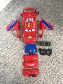Pěkný dárek skoro nové auto macguin