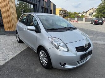 Toyota Yaris 1.3VVT-i Executive AUTOMAT jen 135tkm