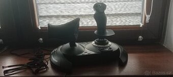 thrustmaster joystick pro letadla