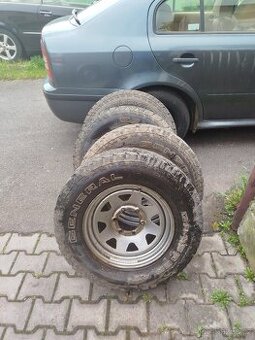 235/70 R16 General Grabber AT2