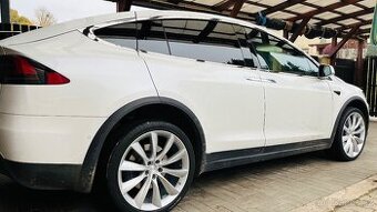 TESLA MODEL X KOLA R22