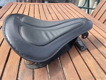 Sedlo retro bobber