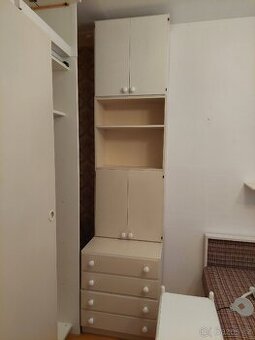Sestava skříně a šuplíku, zdarma za odvoz