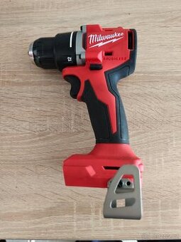 Milwaukee M18 stroje