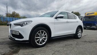 Alfa Romeo Stelvio 2.0i 206kw 1.majitel Čr.