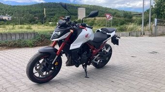 Honda CB 750 A Hornet