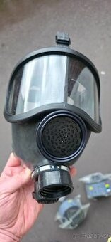 Plynová maska CM5 vojenská hasiči  policie samopal
