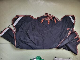 Deka výb.Rambo Supreme turnout medium200g a krk 150g,vel.130