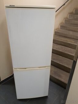 lednice s velkým mrazákem A+   DOPRAVA